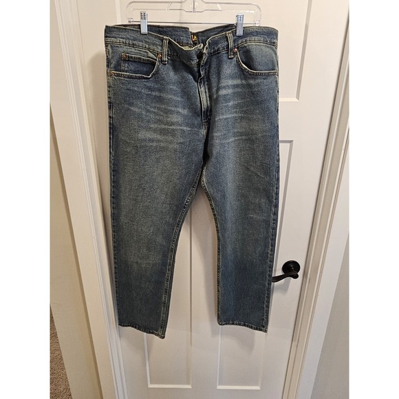Wrangler Mens Jeans 40x30 Blue Denim Medium Wash Straight Leg Slim Fit - Picture 1 of 11